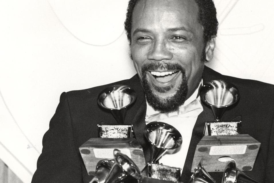 Quincy Jones: Diese 5 musikalischen Meilensteine müssen Sie kennen - Musik-Legende Quincy Jones ist 91-jährig verstorben.