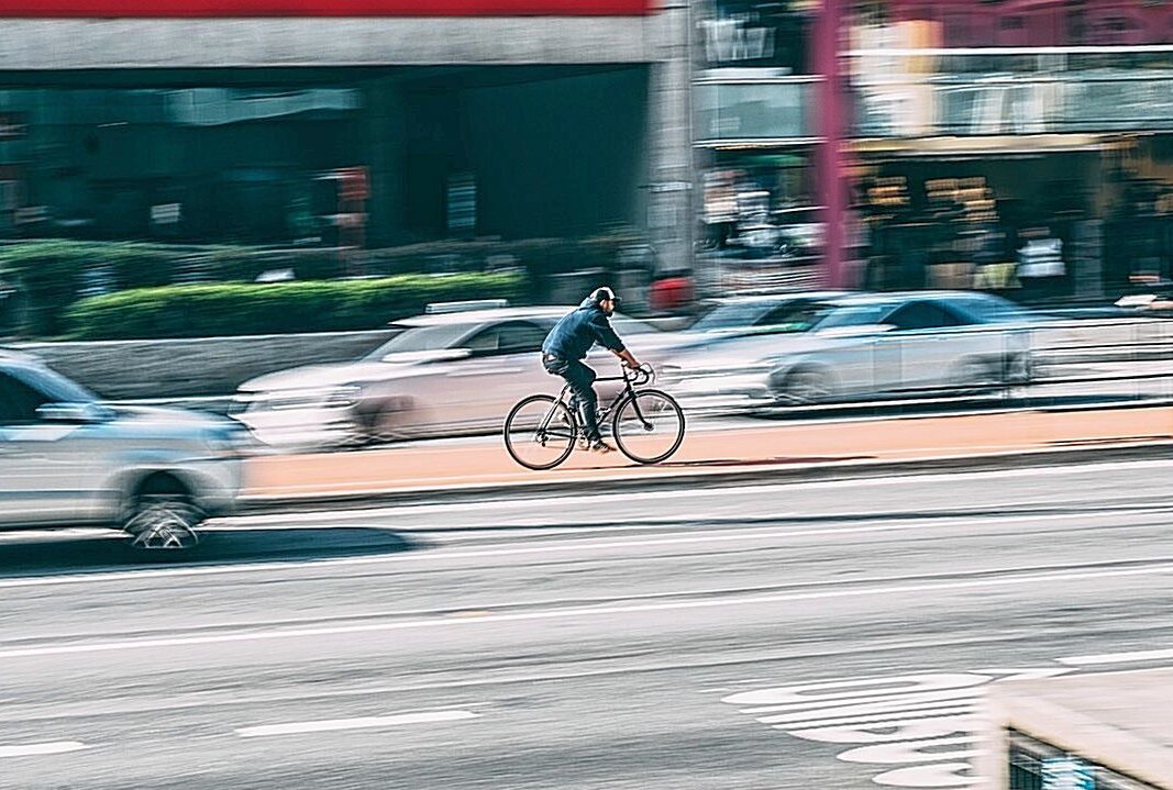 Radfahrer spricht Jugendliche unsittlich an: Wer hat etwas mitbekommen? - Am vergangenen Dienstag wurde eine Jugendliche von einem Radfahrer belästigt. Foto: pixabay/Pexels