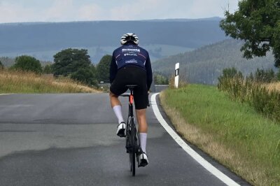 Radleidenschaft: Junger Mittelsachse meistert doppelten Stoneman Gold - Am Sonntagmorgen um 4 Uhr klingelte der Wecker erneut. Es wurde spontan der Stoneman Road in Gold angehangen: 290 Kilometer auf dem Rennrad.