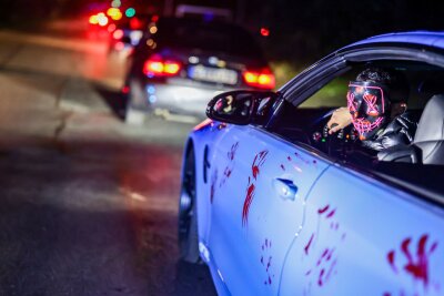 Randale zu Halloween - Angriff auf Bürgermeister in NRW - In Emmerich am Niederrhein gab es ein illegales Treffen der Tuning-Szene.