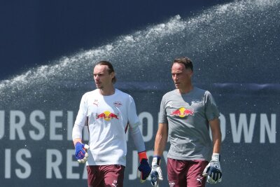 RB Leipzig verlängert vorzeitig mit Torwarttrainer Gößling - Torwart-Trainer Frederik Gößling verlängert langfristig bei RB Leipzig.