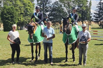 Reiterball, Schalmeien und beeindruckende Leistungen: Ein Rückblick auf das Reitturnier in Langenstriegis - Sächsischer Meister Christian Gärtner und Sächsiche Meisterin Tabea Gänzel in der Vielseitigkeit.