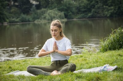 Resilienz stärken: So förderst du deine mentale Gesundheit - Eine Meditations-App kann dabei helfen sich im Alltag öfter zu entspannen.