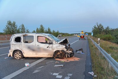 Rettungshubschrauber-Einsatz nach schwerem Unfall auf der A38 - Rettungshubschrauber-Einsatz nach schwerem Unfall auf der A38. Foto: Christian Grube