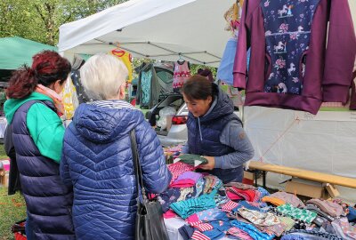 Reuther Herbstmarkt wird von Besuchern gestürmt - Von Handwerkskunst bis zu regionalen Lebensmitteln: der Herbstmarkt bietet eine breite Palette an Produkten. Foto: Simone Zeh