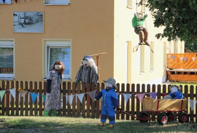 Rotschau feiert 700-Jahrfeier mit längster Wimpelkette des Vogtlands - Auch die Nachbarn sind schon neugierig. Foto: Simone Zeh