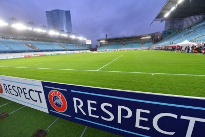 Russland suspendiert Schiedsrichter nach Eigenlob - Khimki Arena bei Moskau: In Russland ist ein Schiedsrichter nach der Veröffentlichung von Selbstlob gesperrt worden. (Archivbild)