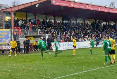 Sachsenpokal-Aus für VfB Auerbach gegen Leipzig - Hier gibt es ein paar Bildimpressionen vom Sachsenpokalspiel zwischen Auerbach und Chemie Leipzig.