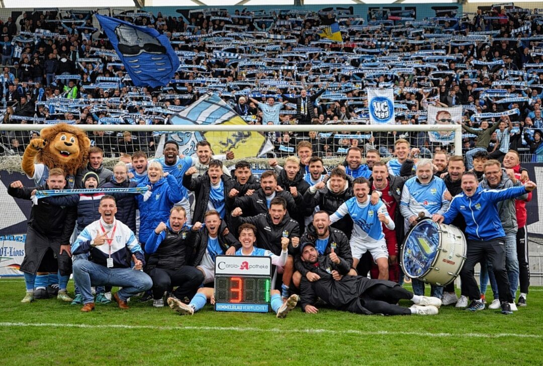 Sachsenpokal: CFC reist zum DSC, der FSV nach Glauchau! - Der Chemnitzer FC warf in der dritten Runde im "Wernesgrüner Sachsenpokal" Titelverteidiger Dynamo Dresden aus dem Wettbewerb. Der Rekordsachsenpokalsieger darf sich nun auf das Duell mit dem Dresdner SC 1898 freuen. Foto: Marcus Hengst