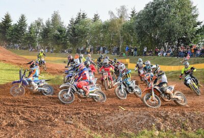 Saisonfinale beim Traditions-Motocross in Thurm - Rennstart im Vorjahr auf der Motocross-Piste "An der Lindenallee". Foto: Thorsten Horn