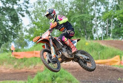 Saisonfinale beim Traditions-Motocross in Thurm - Der Ascherslebener Noah Ludwig ist derzeit der Spitzenreiter der Top-Klasse Open. Foto: Thorsten Horn