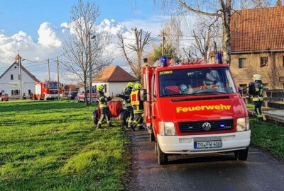 Scheunenbrand in Niedergoseln: Zwei Verletzte - Bei dem Brand wurden zwei Personen verletzt. Foto: LausitzNews