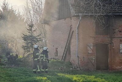 Scheunenbrand in Niedergoseln: Zwei Verletzte - Bei dem Brand wurden zwei Personen verletzt. Foto: LausitzNews