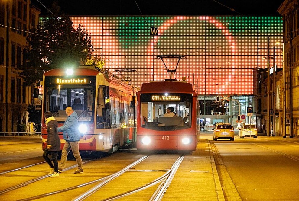 Schlägerei am Hauptbahnhof: Polizei findet Mann mit Verletzung am Kopf - Körperliche Auseinandersetzung am Hbf: Polizei findet Mann mit Verletzung am Kopf. Foto: Harry Härtel