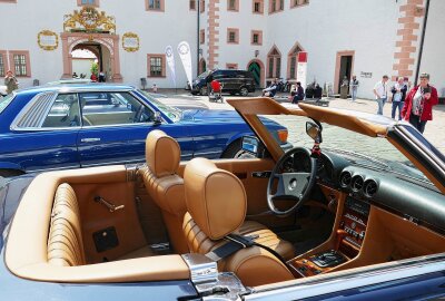 Schloss Augustusburg wird zur Bühne von großem Tuningevent - Das Schloss bietet eine tolle Kulisse für die Technik. Foto: Andreas Bauer