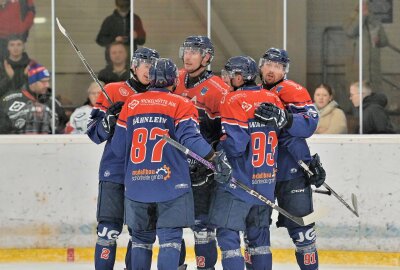 Schönheider Wölfe mit 10:0-Sieg gegen die Eisbären Juniors - Die Schönheider Wölfe haben klar gegen die Eisbären Junior gewonnen. Foto: Ramona Schwabe