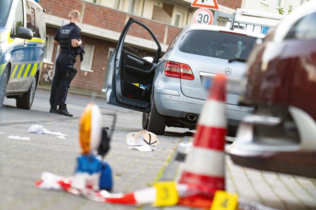 Schüsse in Köln: Opfer soll schon mehrmals Ziel gewesen sein - Nach den Schüssen auf einen 32-Jährigen in Köln gehen die Ermittler von einem Zusammenhang mit dem Rocker-Milieu aus.