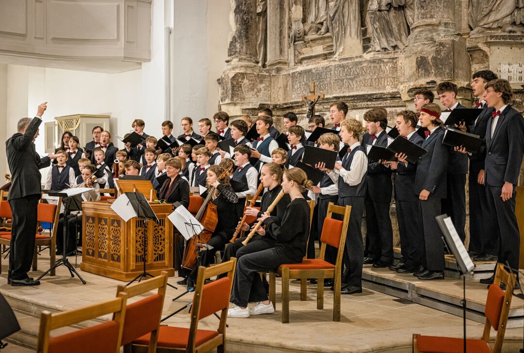 Schütz Junior in Freiberg: Junge Talente bringen bringen den Freiberger Dom zum Klingen - SCHÜTZ_JUNIOR! in der Dreikönigskirche Dresden. Foto: Robert Jentsch