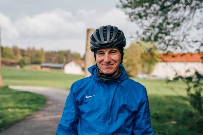 Schuften und Schottern: Workation mit dem Gravelbike - Macht dem Autor Julian Hilgers Spaß: Biken und Arbeiten im Wechsel.