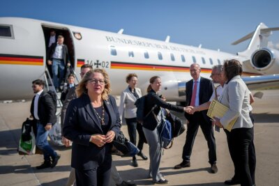 Schulze im Libanon: Mehr Hilfe für Flüchtlinge - Entwicklungsministerin Schulze auf Kurzbesuch im Libanon.