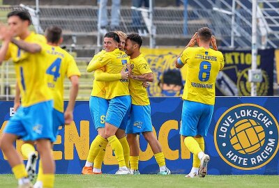 Schwäne verlieren nach Lucky-Last-Minute-Lokomotive-Punch! - Tor für Lok Leipzig, Torjubel nach dem 1:0, Torschütze Stefan Maderer. Foto: Picture Point/Gabor Krieg