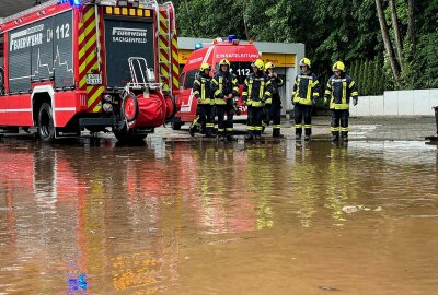 Schwarzenberg: Starkregen führt zu mehreren Feuerwehreinsätzen - Starkregen führt zu mehreren Feuerwehreinsätzen im Erzgebirge. Foto: Niko Mutschmann