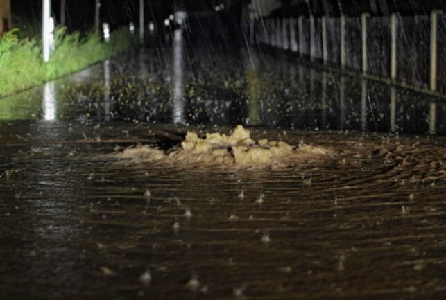 Schwere Gewitter Mit Starkregen In Ostthüringen Und Sachsen