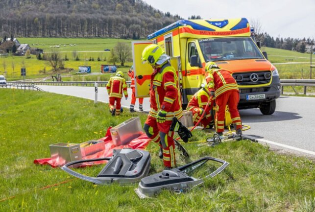 Schwerer Auffahrunfall Auf Der B95 Sorgt Für Vollsperrung