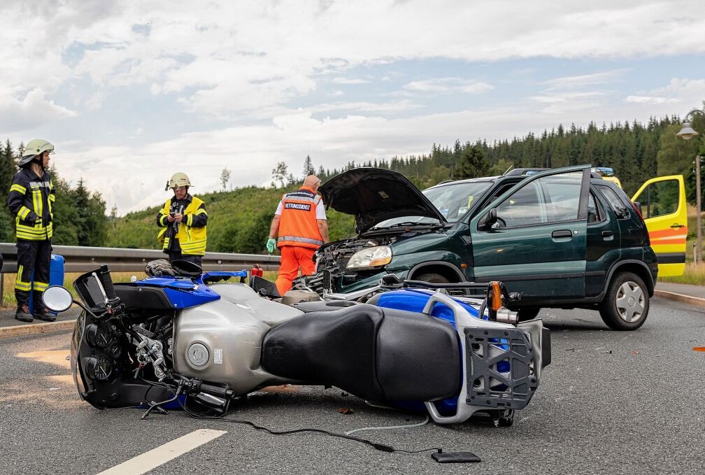 Schwerer Motorradunfall In Muldenhammer