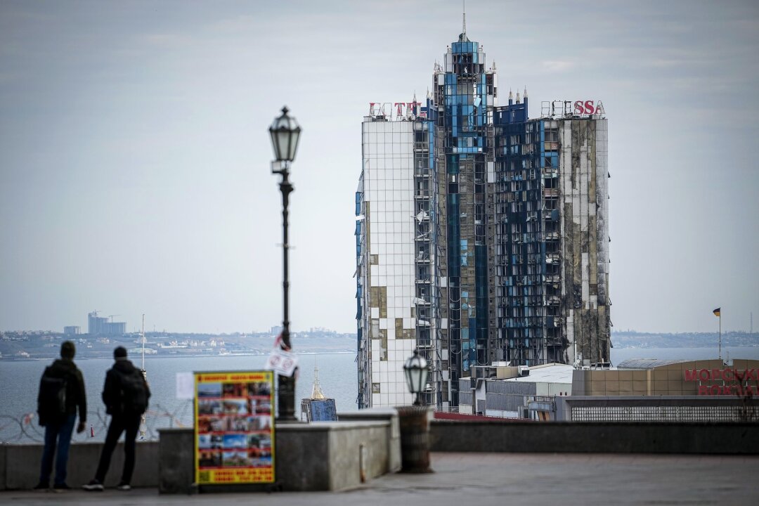 Schwerer russischer Drohnenangriff auf Odessa - Odessa wird immer wieder beschossen. Das Hotel Odessa nahe dem Hafen der Stadt wurde bereits vor mehr als einem Jahr bei einem Angriff mit Marschflugkörpern zerstört. (Archivbild)