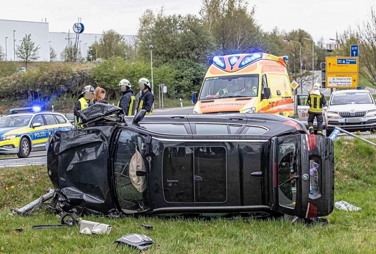 Schwerer Unfall Auf Der B169 In Neuensalz Bei Plauen