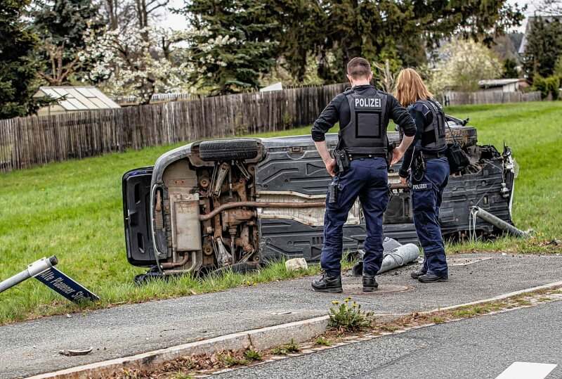 Schwerer Unfall Auf Der B169 In Neuensalz Bei Plauen