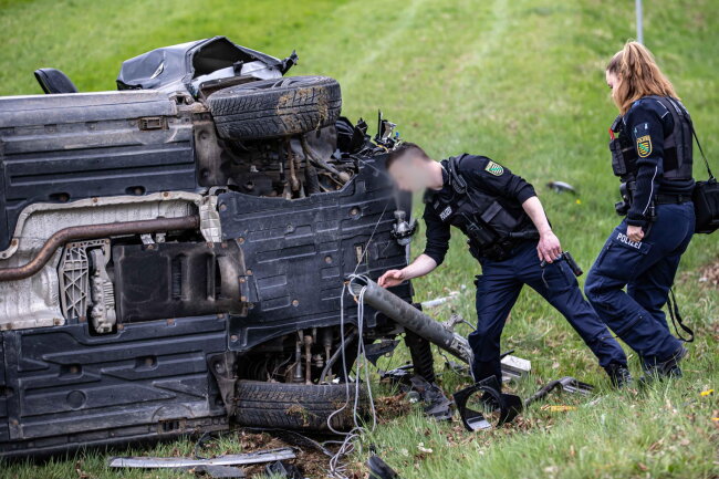 Schwerer Unfall Auf Der B169 In Neuensalz Bei Plauen