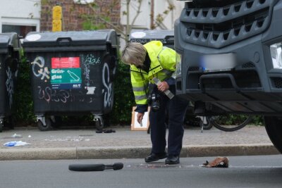 Der Radfahrer musste ins Krankenhaus. 