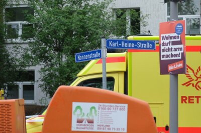 Der radfahrer musste ins Krankenhaus. 