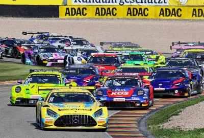 Sechste Station für die DTM in der Saison 2024 auf dem Sachsenring - DTM auf dem Sachsenring Rennen Samsatg 09.09.2023, Start und Ziel Sieg für Luca Stolz im AMG Mercedes Team HRT Foto:Andreas Kretschel