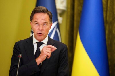 Selenskyjs Plan: Nato-Einladung, Aufrüstung und Rohstoffe - Nato-Generalsekretär Mark Rutte hat zurückhaltend auf den Wunsch der Ukraine reagiert, nun sofort eine bedingungslose Einladung in das Militärbündnis zu bekommen. (Archivbild)