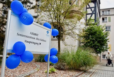 Seniorenzentrum im Alten Rathaus in Siegmar feiert runden Geburtstag - Am 1. Oktober 2004 zogen die ersten Bewohner in das Haus. Foto: Steffi Hofmann