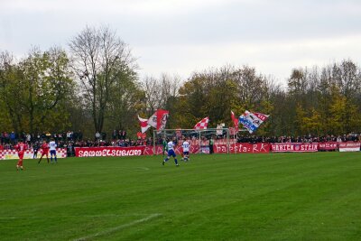 Sensation im Sachsenpokal: Glauchau wirft Schwäne raus - Der FSV Zwickau wurde von allerhand Schlachtenbummler begleitet.