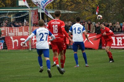 Sensation im Sachsenpokal: Glauchau wirft Schwäne raus - Bei den Schwänen stand Ziemer (ganz rechts) zum ersten Mal in der Startformation.