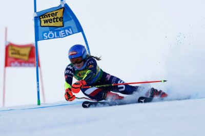 Shiffrin verpasst Auftaktsieg - Tränen bei Gut-Behrami - Mikaela Shiffrin verpasste beim Saisonauftakt in Sölden ihren 98. Weltcup-Sieg.