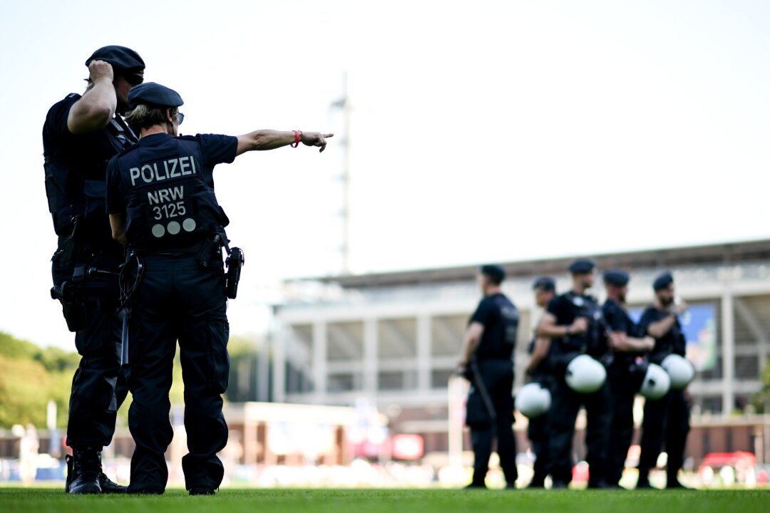 Sicherheit im Stadion: Darum geht's beim Gipfel in München - Die Sicherheit rund um Stadien und in den Arenen ist immer wieder Thema.