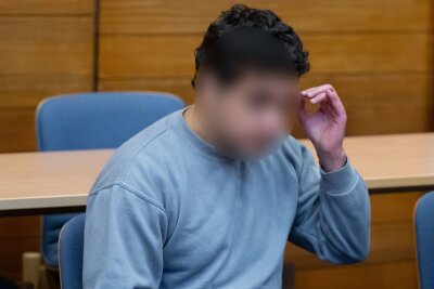 Sieben Migranten gestorben - 15 Jahre Haft für Schleuser - Der Angeklagte hatte die Schleuserfahrt vor Gericht eingeräumt. (Archivbild)