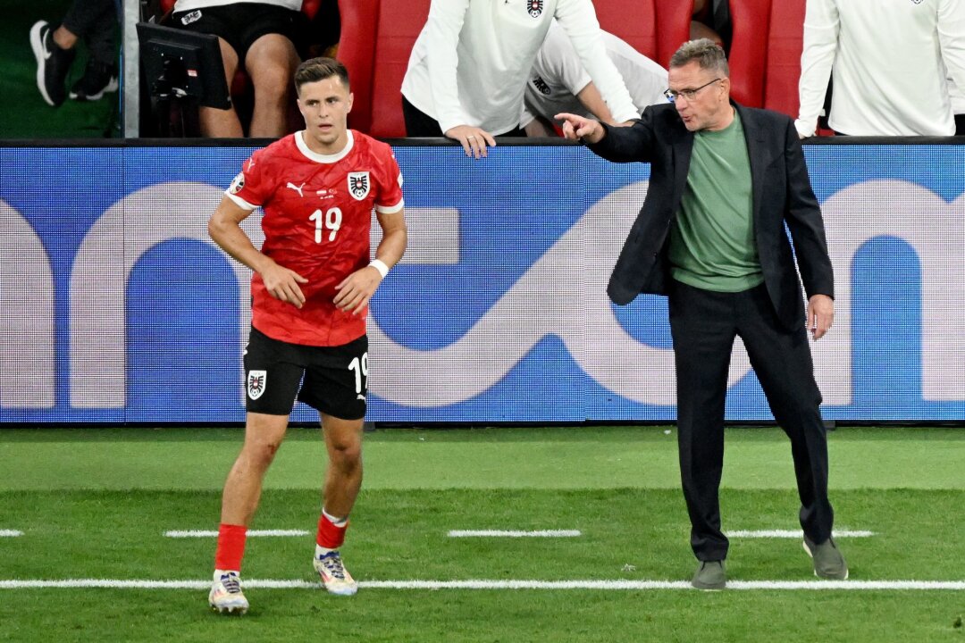 Sieg in Kasachstan: Österreich mit guten Aufstiegschancen - In der Nations League auf Erfolgskurs: Trainer Ralf Rangnick und Leipzigs Christoph Baumgartner.