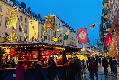 So lang wie noch nie! Chemnitzer Weihnachtsmarkt 2024 bietet Markttreiben über Feiertage hinaus! - Der Mittelalterweihnachtsmarkt hat Tradition in Chemnitz. Foto: Steffi Hofmann