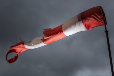 So sichern Sie Ihr Haus gegen Sturm und Unwetter - Steife Brise: Deutschland hat vier Windzonen.