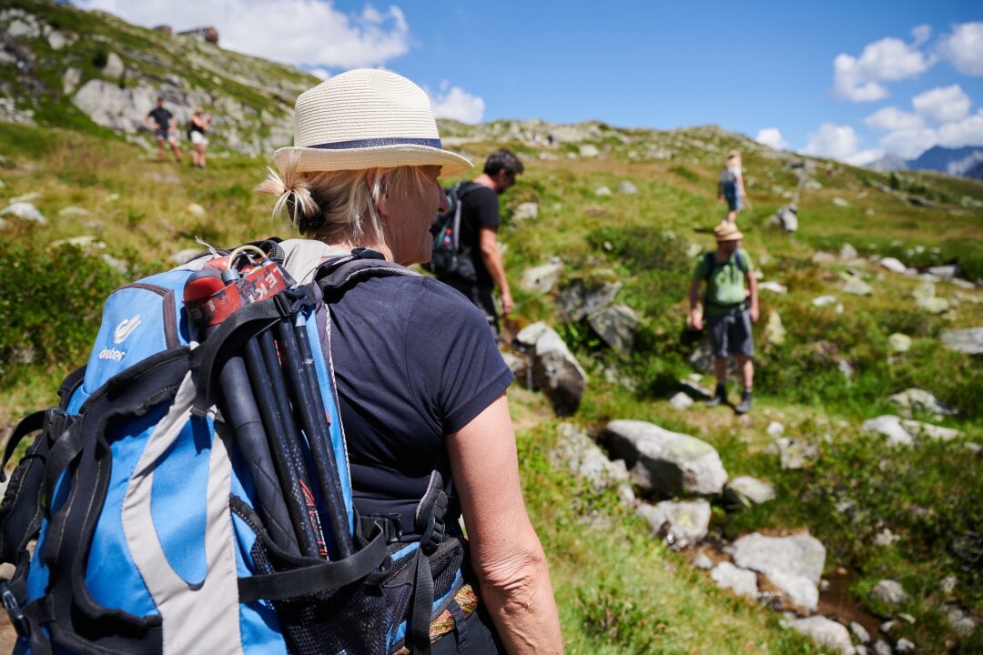 So werden Trinkblasen wieder sauber - Beim Wandern sollte man ausreichend trinken: Trinkblasen sind da praktisch, aber ihre Reinigung kann mühsam sein.