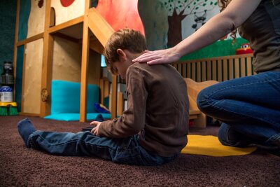 So wird Ihr Kind mental groß und stark - Gar kein Bock auf andere Kinder? Das kann auf Dauer ein Warnzeichen sein.