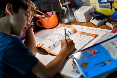 So wird Ihr Kind mental groß und stark - Hausaufgaben und Schule können für Kinder belastend sein.