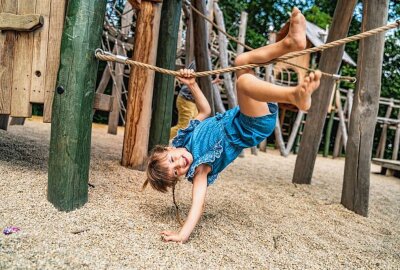 Sommerferienstart in Sachsen: Über 60 spannende Angebote für Kinder und Familien - Spielplatz am Schwanenteich Zwickau. Fotos: Oliver Göhler